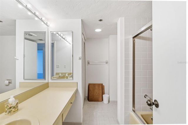 988 BLVD OF THE ARTS 1116, Sarasota, FL 34236