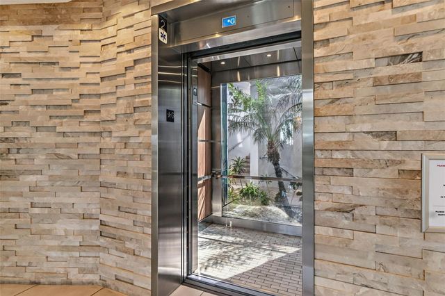 988 BLVD OF THE ARTS 1116, Sarasota, FL 34236