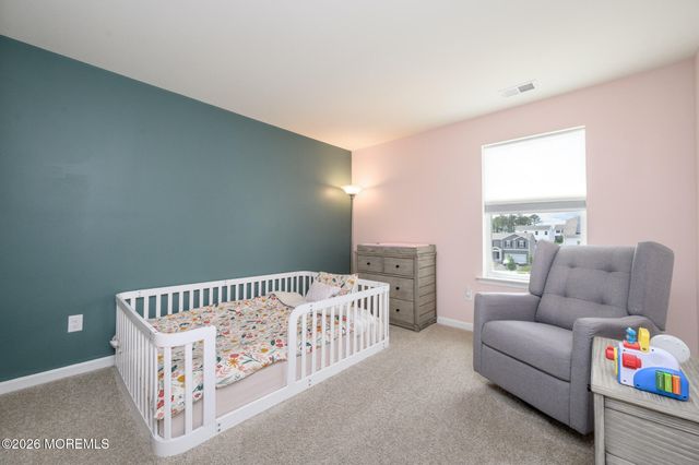 15 Half Hitch Road, Barnegat, NJ 08005