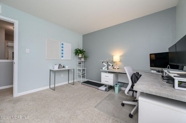 15 Half Hitch Road, Barnegat, NJ 08005