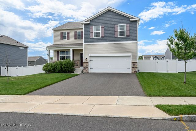 15 Half Hitch Road, Barnegat, NJ 08005