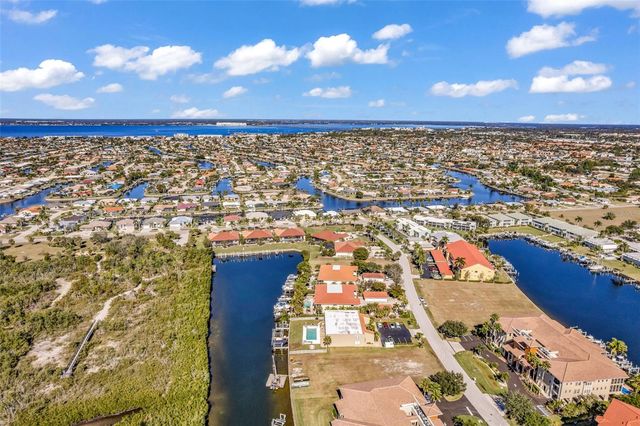 3233 PURPLE MARTIN DRIVE 122, Punta Gorda, FL 33950