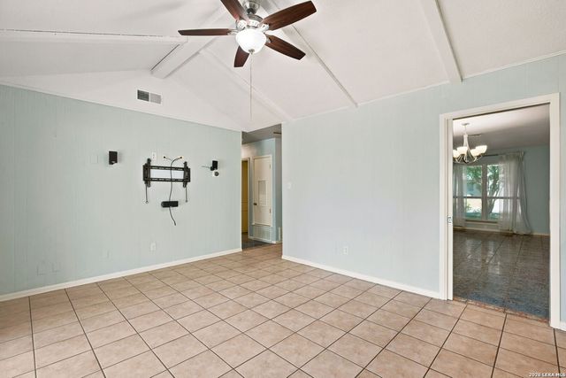 6702 FOREST DELL ST, San Antonio, TX 78240