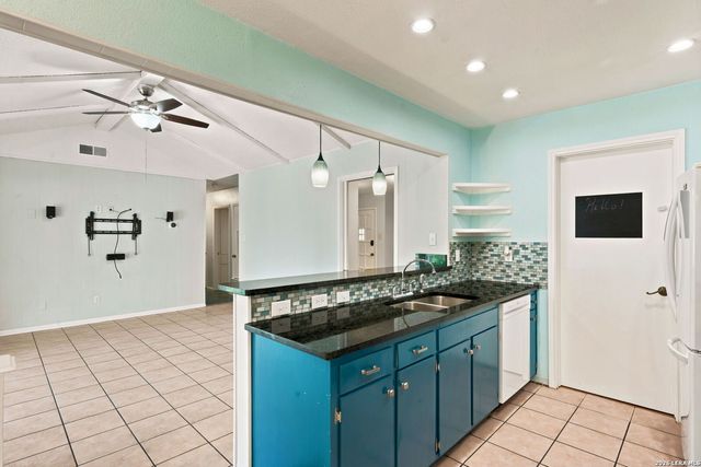 6702 FOREST DELL ST, San Antonio, TX 78240