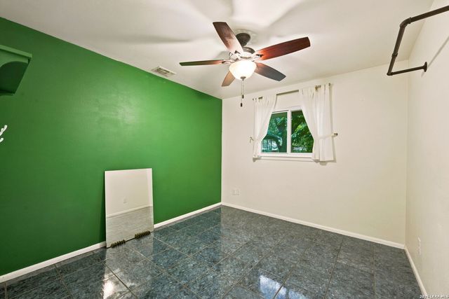 6702 FOREST DELL ST, San Antonio, TX 78240
