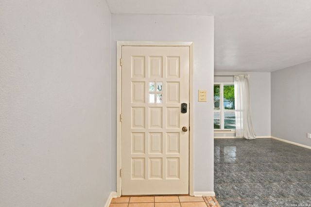 6702 FOREST DELL ST, San Antonio, TX 78240