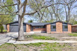 24250 Majestic Street, Oak Park, MI 48237