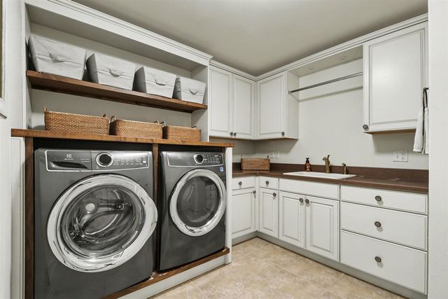 7428 Biscayne Way, Grand Rapids, MI 49546