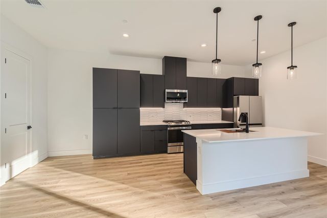 590 Old Mill RD 129, Cedar Park, TX 78613