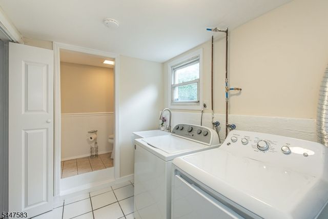 4 Amendola Dr, Netcong Boro, NJ 07857