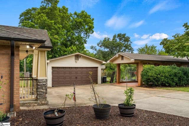 204 Juniper Avenue, Anderson, SC 29625