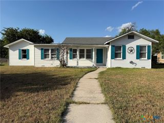 608 3rd Street, Cuero, TX 77954