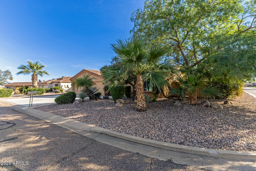 Image 3 of property listing at 4345 E ANNETTE Drive, Phoenix, AZ 85032