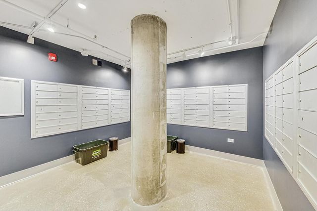 111 S MORGAN Street 703, Chicago, IL 60607