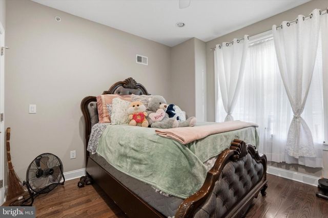 1739 W SEYBERT ST, Philadelphia, PA 19121