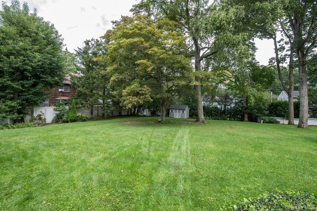 30 Sheppard Lane, Huntington, NY 11743