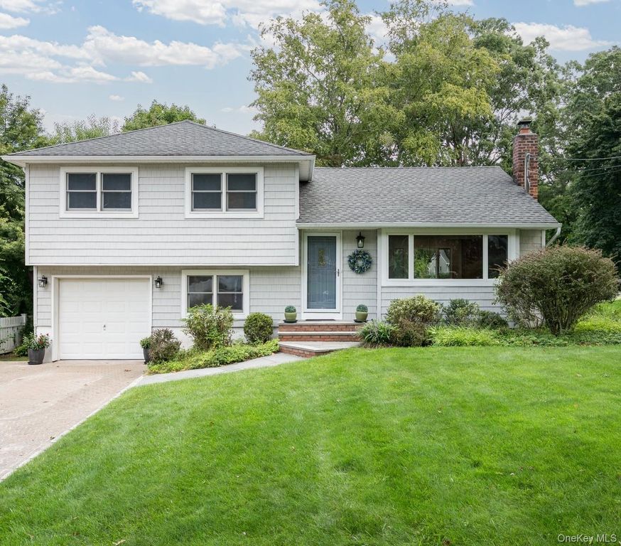 30 Sheppard Lane, Huntington, NY 11743 — photo 2