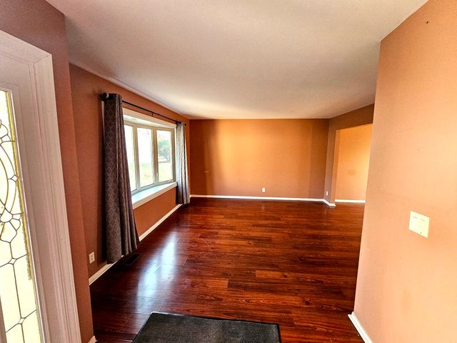 145 Abbeywood Circle, Streamwood, IL 60107