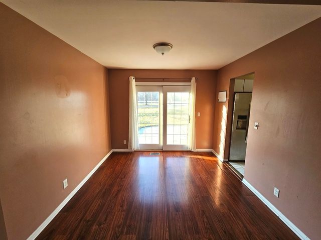 145 Abbeywood Circle, Streamwood, IL 60107