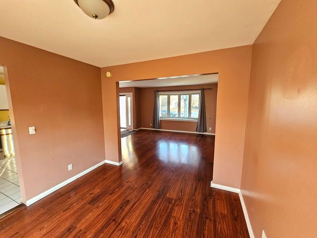 145 Abbeywood Circle, Streamwood, IL 60107