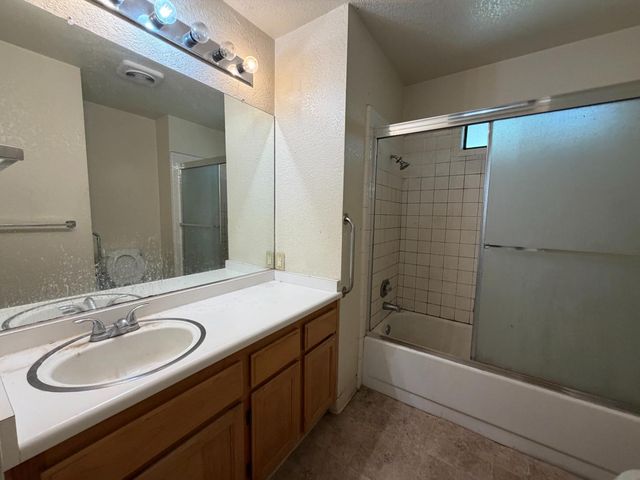 277 Prado Way, Stockton, CA 95207