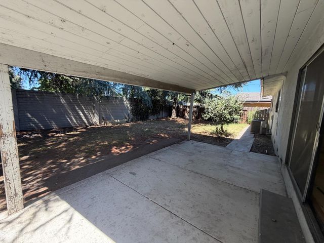 277 Prado Way, Stockton, CA 95207