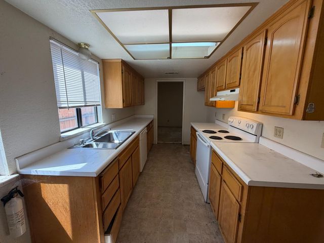 277 Prado Way, Stockton, CA 95207