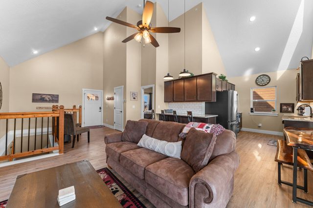 60 Settlers Cv Kimberling City, Kimberling City, MO 65686