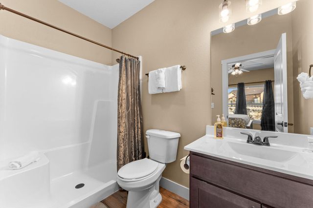 60 Settlers Cv Kimberling City, Kimberling City, MO 65686