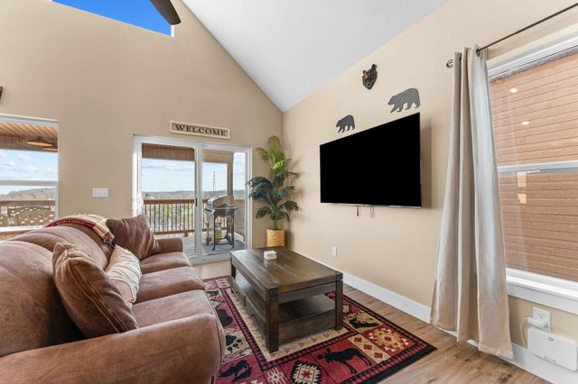 60 Settlers Cv Kimberling City, Kimberling City, MO 65686