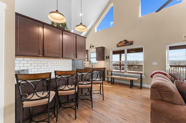 60 Settlers Cv Kimberling City, Kimberling City, MO 65686