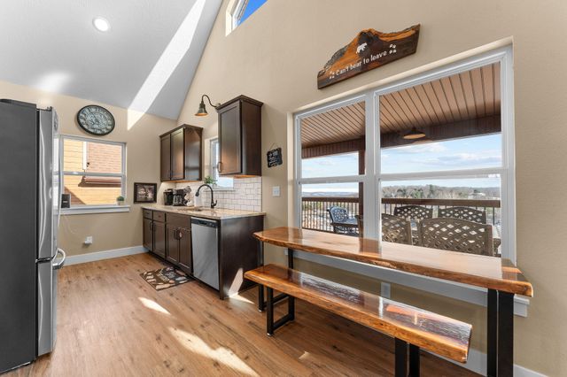 60 Settlers Cv Kimberling City, Kimberling City, MO 65686