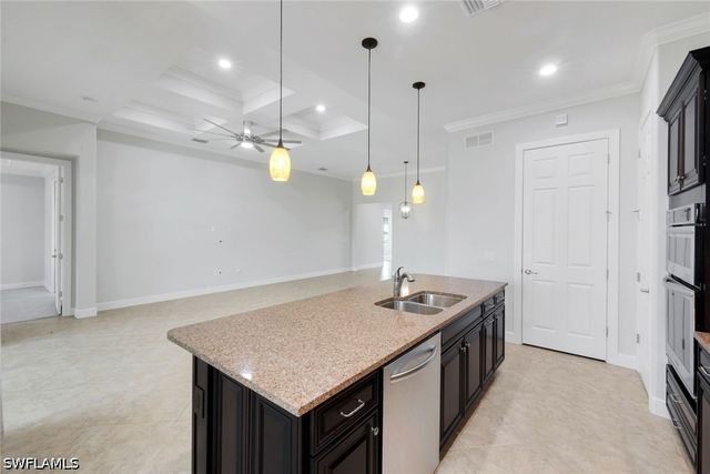 9179 Flint CT, Naples, FL 34120