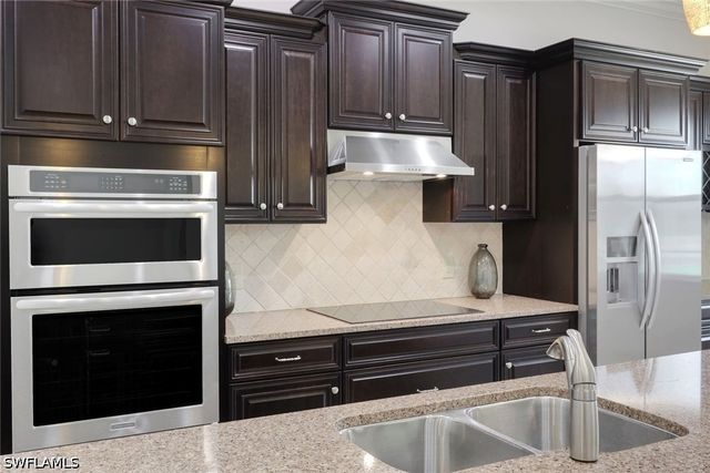 9179 Flint CT, Naples, FL 34120