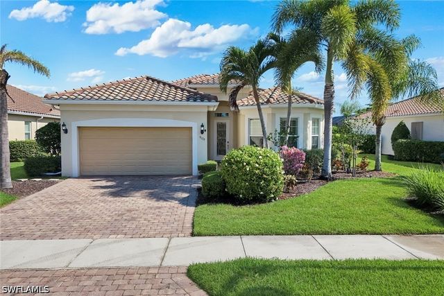9179 Flint CT, Naples, FL 34120