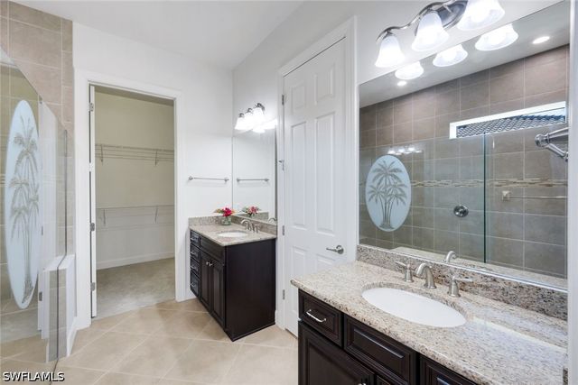 9179 Flint CT, Naples, FL 34120