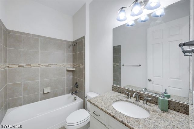 9179 Flint CT, Naples, FL 34120