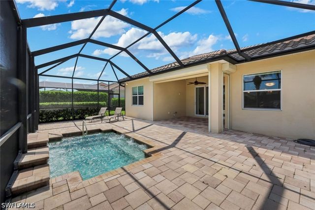 9179 Flint CT, Naples, FL 34120