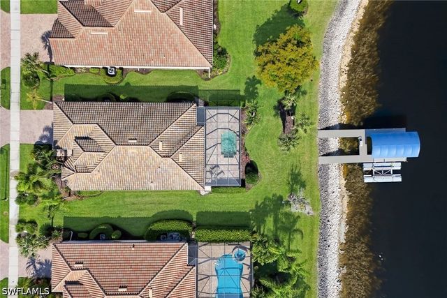 9179 Flint CT, Naples, FL 34120