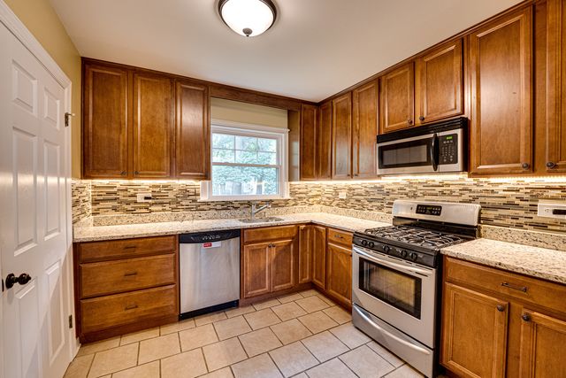706 Michigan Street, Wheaton, IL 60187