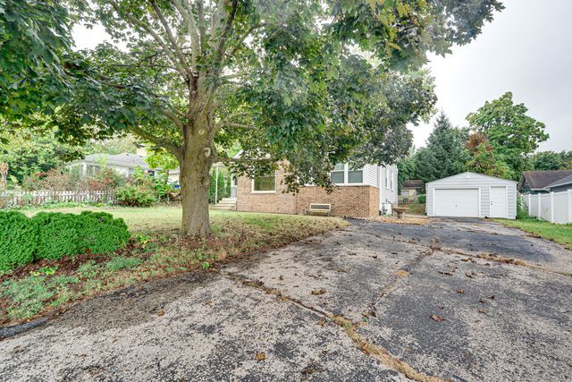 706 Michigan Street, Wheaton, IL 60187