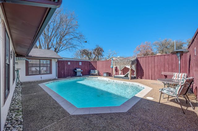 2309 Homestead Place, Garland, TX 75044