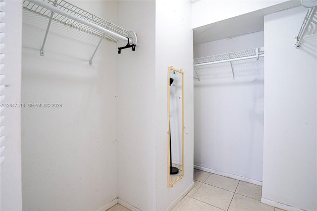 600 Three Islands Blvd 316, Hallandale Beach, FL 33009