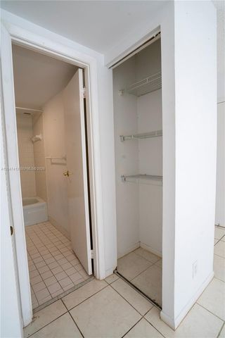600 Three Islands Blvd 316, Hallandale Beach, FL 33009