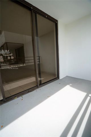 600 Three Islands Blvd 316, Hallandale Beach, FL 33009