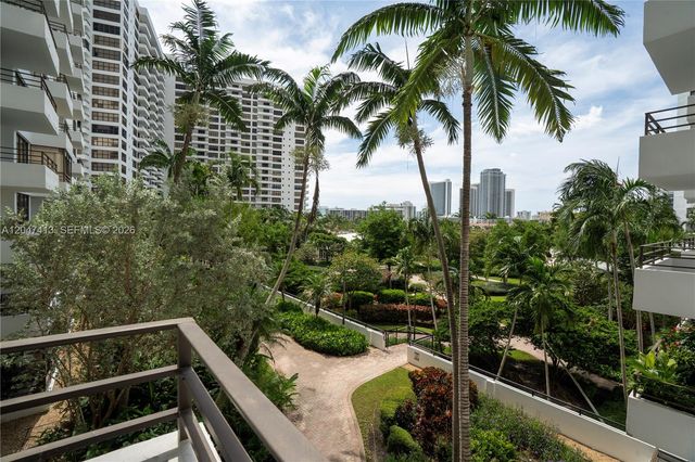 600 Three Islands Blvd 316, Hallandale Beach, FL 33009