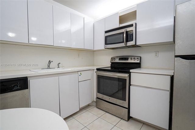 600 Three Islands Blvd 316, Hallandale Beach, FL 33009