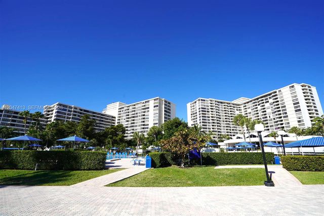 600 Three Islands Blvd 316, Hallandale Beach, FL 33009