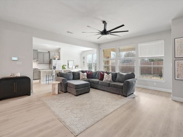 3711 Walnut Ridge Drive, Grand Prairie, TX 76065