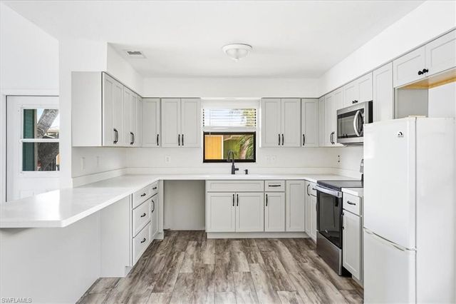 27671 Bay Point LN A4, Bonita Springs, FL 34134